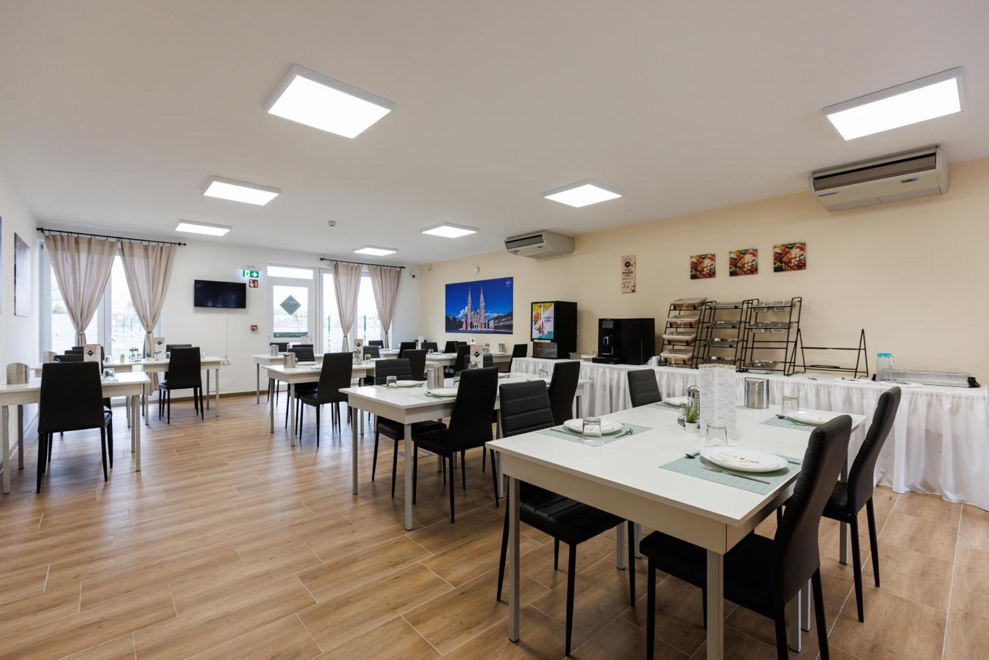 Safari Hotel 세게드 외부 사진
